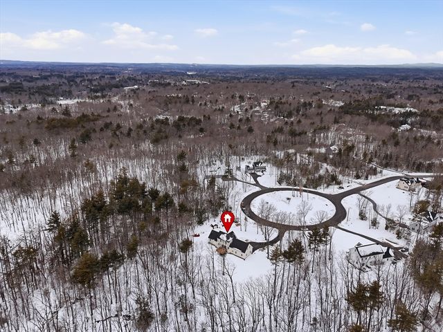 14 Lefevre Dr, Kingston, NH 03848