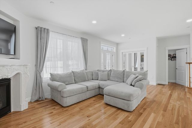 14 Lefevre Dr, Kingston, NH 03848