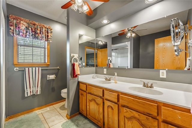 22451 Indian Point Road, Garfield, AR 72732