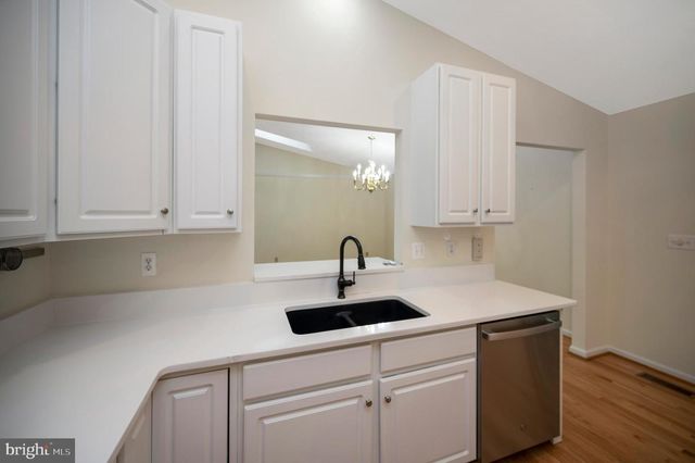 1011 EASTOVER PKWY, Locust Grove, VA 22508