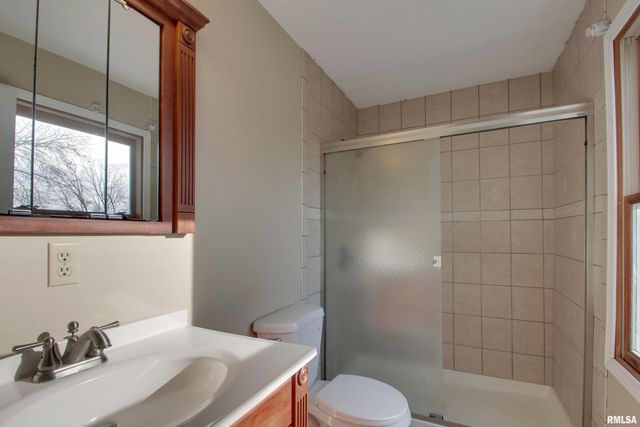 4915 SUNVIEW Drive, Quincy, IL 62305