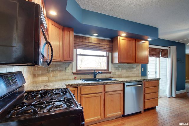 4915 SUNVIEW Drive, Quincy, IL 62305