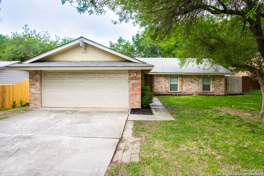 6403 RIDGE TREE DR, San Antonio, TX 78233