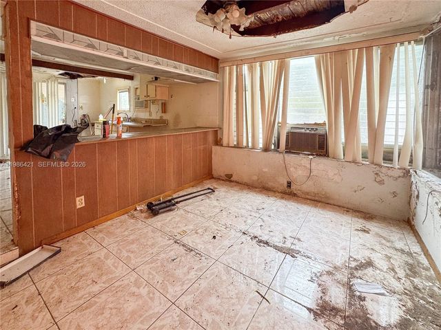 11430 SW 41st Ter, Miami, FL 33165