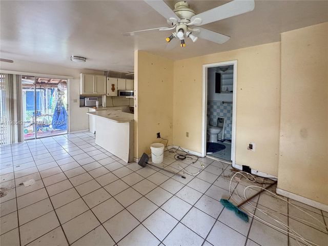 11430 SW 41st Ter, Miami, FL 33165