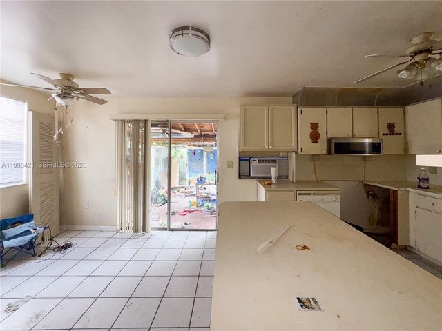 11430 SW 41st Ter, Miami, FL 33165