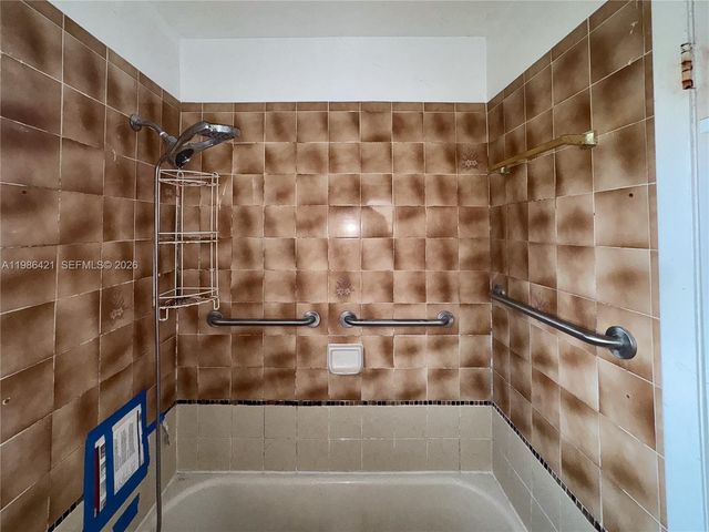 11430 SW 41st Ter, Miami, FL 33165