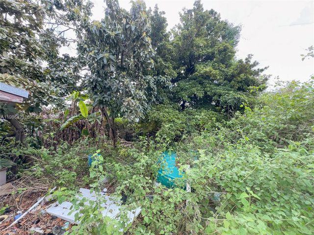 11430 SW 41st Ter, Miami, FL 33165