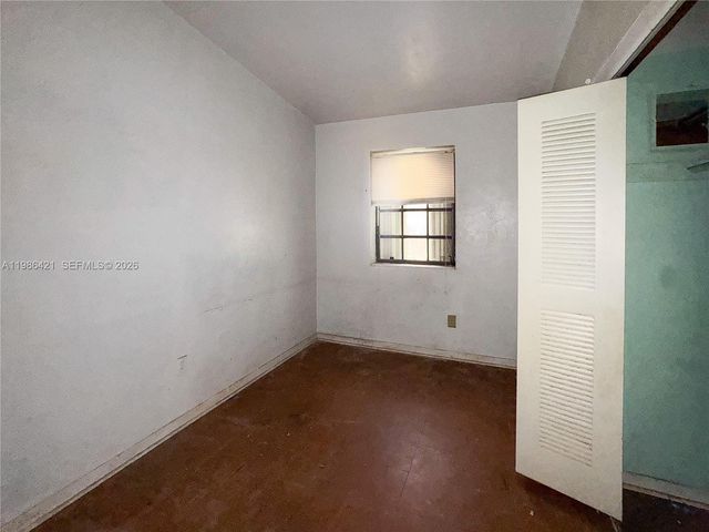 11430 SW 41st Ter, Miami, FL 33165