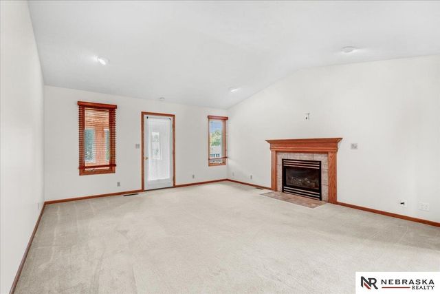 8041 Arrow Ridge Road, Lincoln, NE 68506