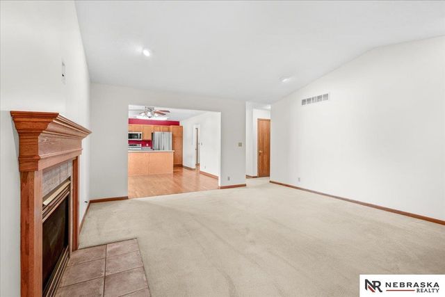 8041 Arrow Ridge Road, Lincoln, NE 68506
