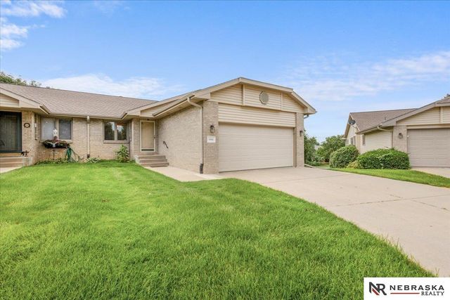 8041 Arrow Ridge Road, Lincoln, NE 68506