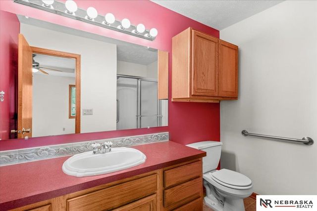 8041 Arrow Ridge Road, Lincoln, NE 68506