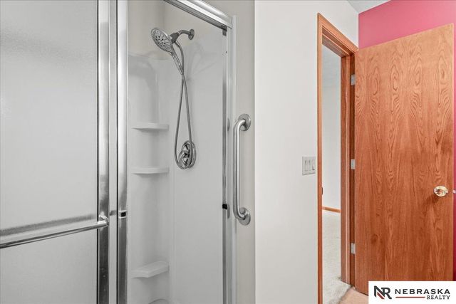 8041 Arrow Ridge Road, Lincoln, NE 68506