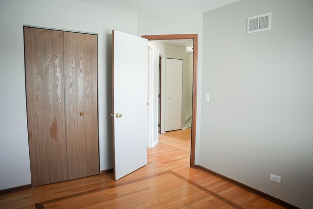7 Gladys Court, South Elgin, IL 60177