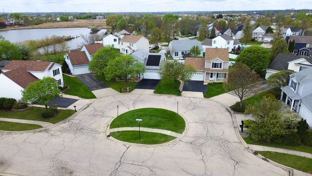 7 Gladys Court, South Elgin, IL 60177