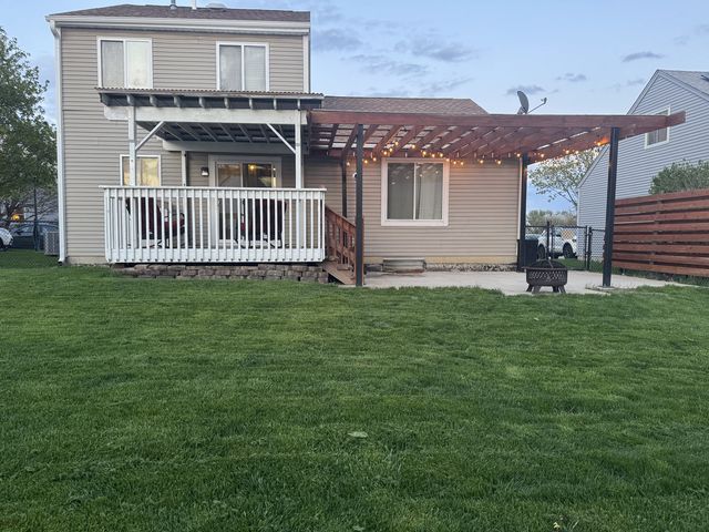 7 Gladys Court, South Elgin, IL 60177