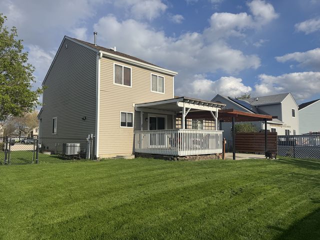 7 Gladys Court, South Elgin, IL 60177