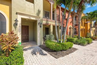 9027 Alturas LN 3304, Naples, FL 34113