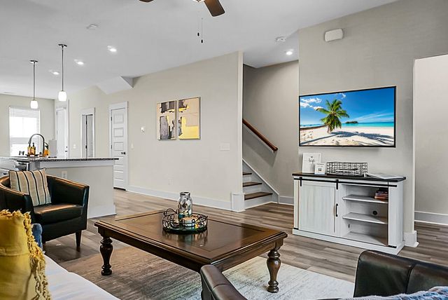 4495 Mixson Avenue, North Charleston, SC 29405