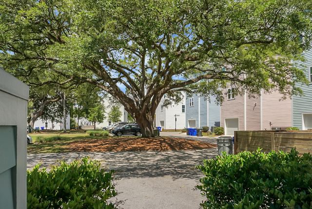 4495 Mixson Avenue, North Charleston, SC 29405