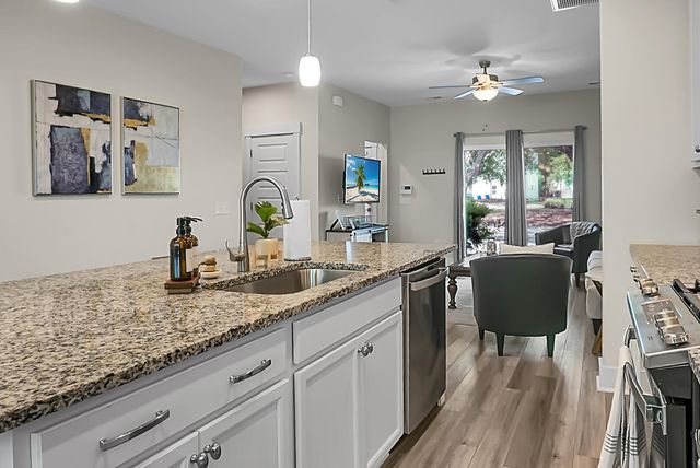 4495 Mixson Avenue, North Charleston, SC 29405