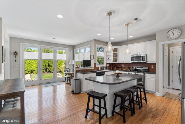 1301 STONEY RIVER DR, Ambler, PA 19002