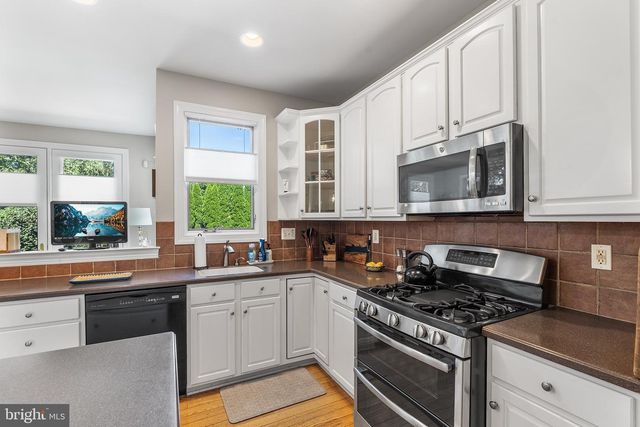 1301 STONEY RIVER DR, Ambler, PA 19002