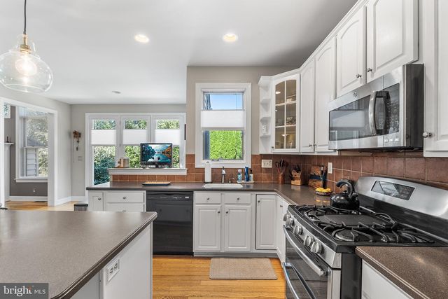 1301 STONEY RIVER DR, Ambler, PA 19002