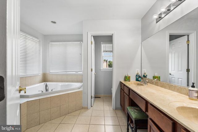 1301 STONEY RIVER DR, Ambler, PA 19002