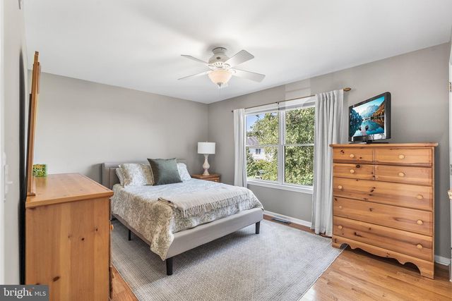 1301 STONEY RIVER DR, Ambler, PA 19002
