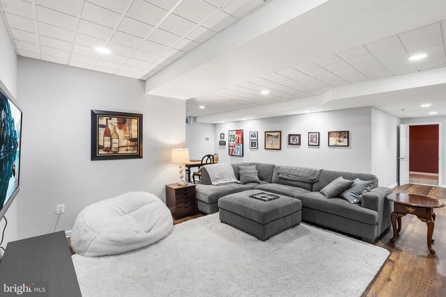 1301 STONEY RIVER DR, Ambler, PA 19002