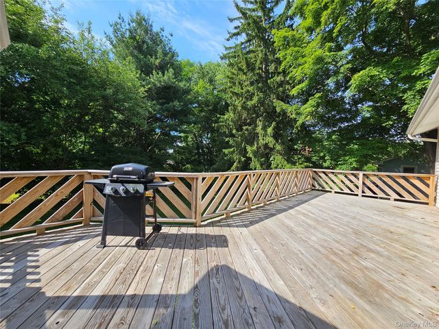 7 Scotchtown Drive, Middletown, NY 10941