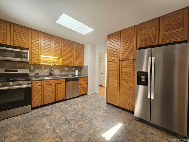 7 Scotchtown Drive, Middletown, NY 10941