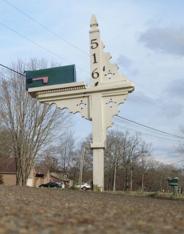 516 Callahan Dr, New Johnsonville, TN 37134