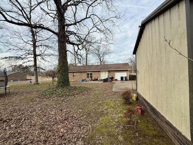 516 Callahan Dr, New Johnsonville, TN 37134