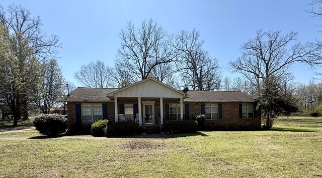 516 Callahan Dr, New Johnsonville, TN 37134