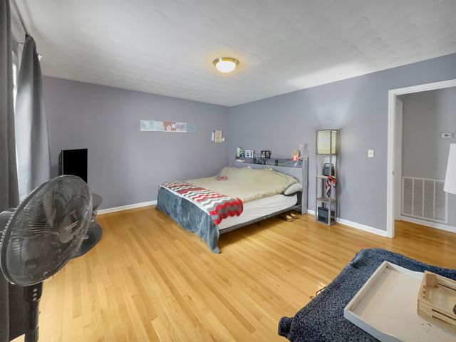 516 Callahan Dr, New Johnsonville, TN 37134