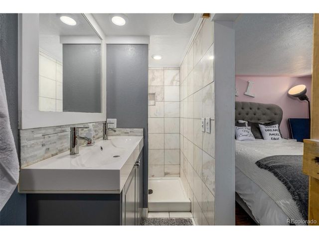 226 Marshall St, Lakewood, CO 80226