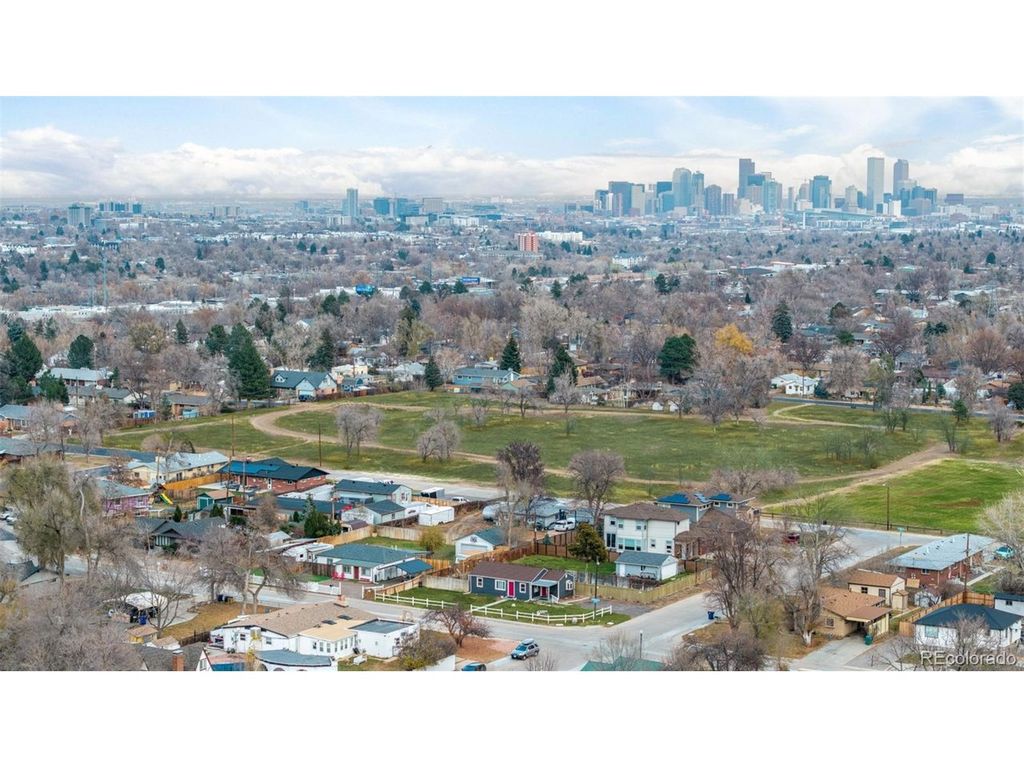 226 Marshall St, Lakewood, CO 80226