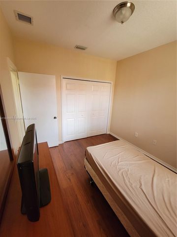 10653 SW 8th St 2407, Pembroke Pines, FL 33025