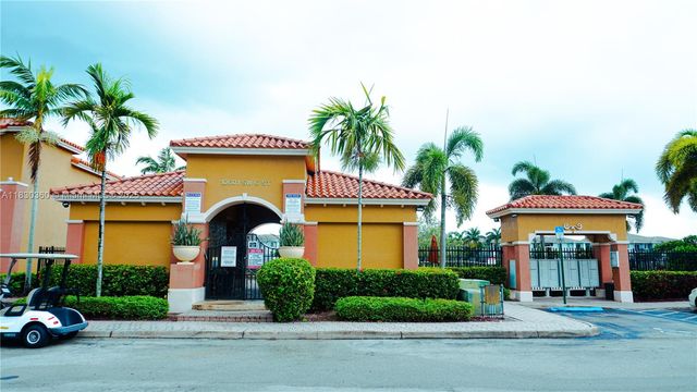 10653 SW 8th St 2407, Pembroke Pines, FL 33025