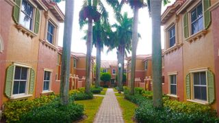 10653 SW 8th St 2407, Pembroke Pines, FL 33025