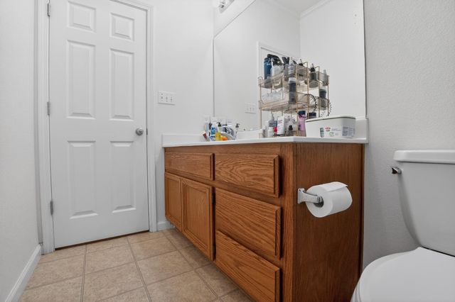 978 San Carlos Avenue, Madera, CA 93637