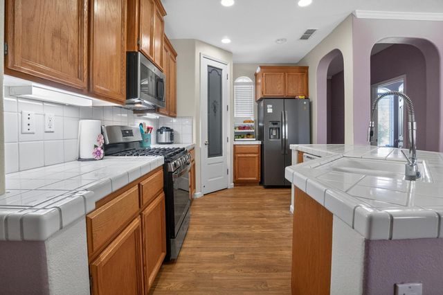 978 San Carlos Avenue, Madera, CA 93637