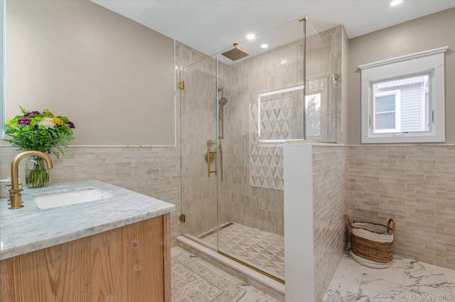 6 Clark Street, Long Beach, NY 11561