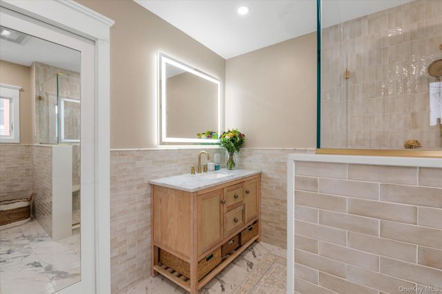 6 Clark Street, Long Beach, NY 11561