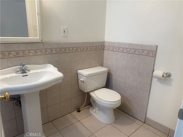 1056 W 8th Street W, San Pedro, CA 90731