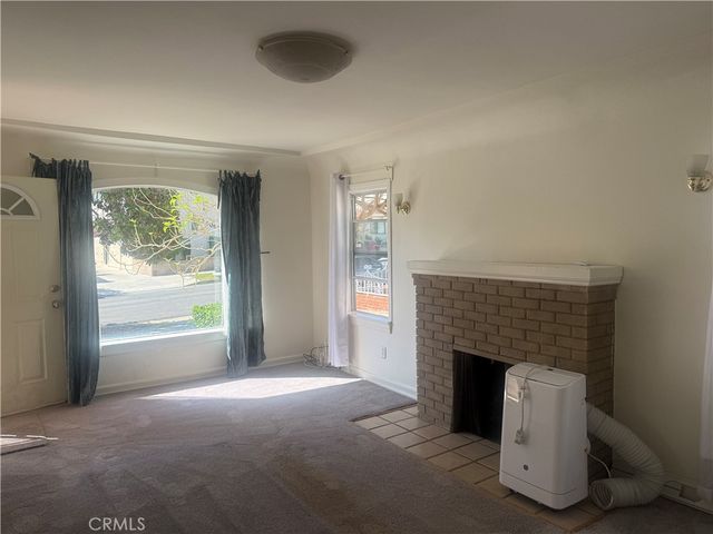 1056 W 8th Street W, San Pedro, CA 90731