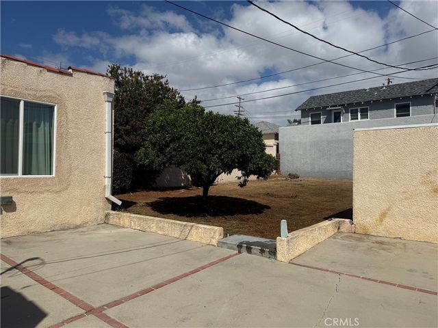 1056 W 8th Street W, San Pedro, CA 90731
